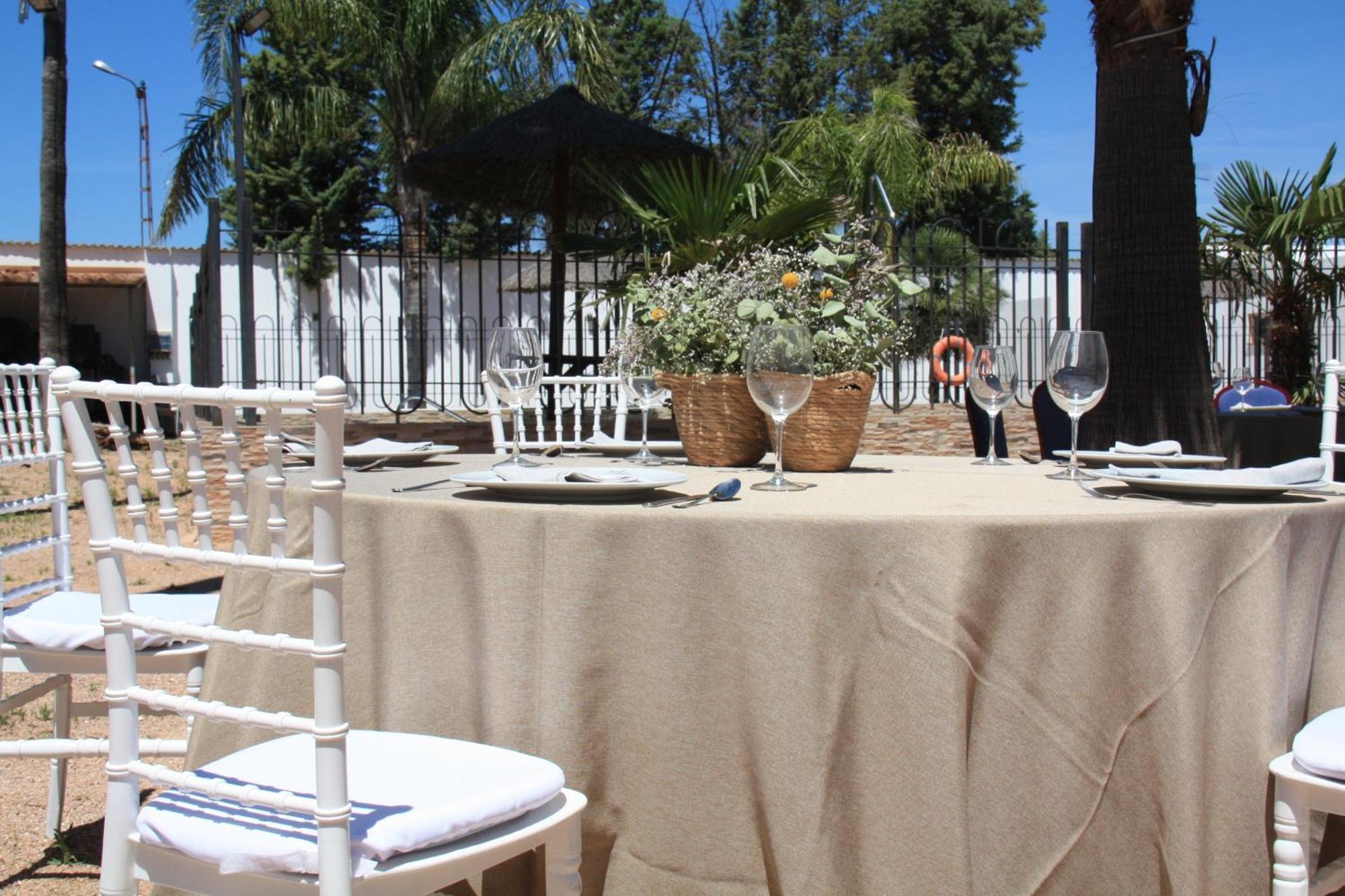 Hotel Hacienda Guadalquivir Cordova Esterno foto